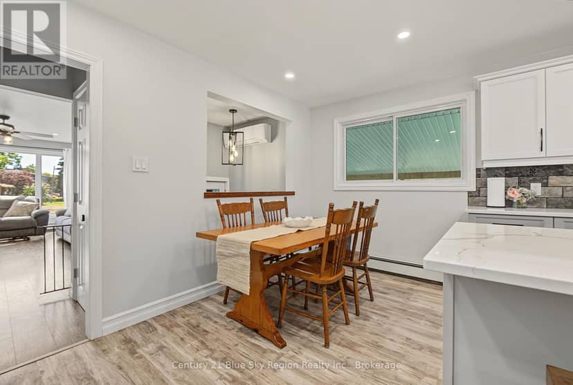 13 Milford Crescent — photo 11 of 40