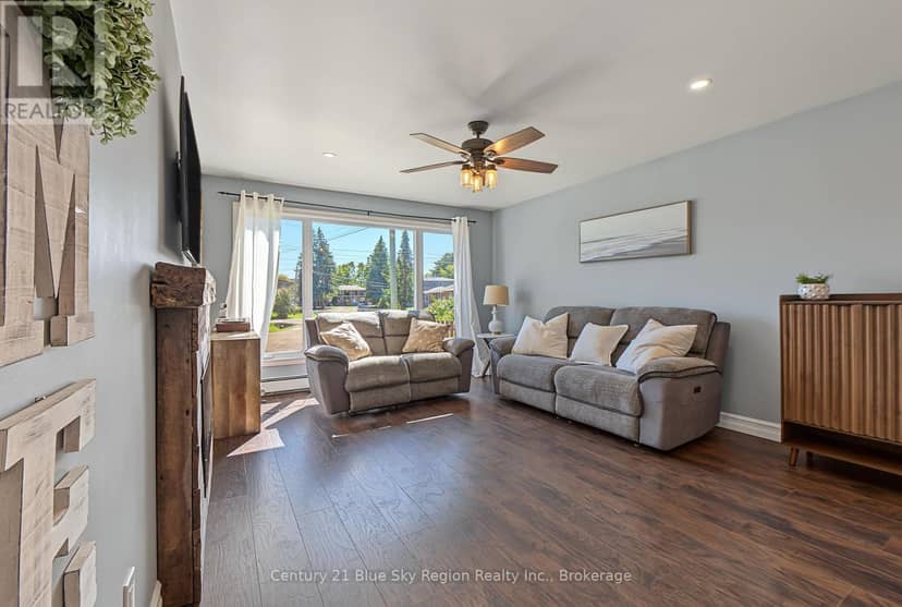 13 Milford Crescent — photo 15 of 40