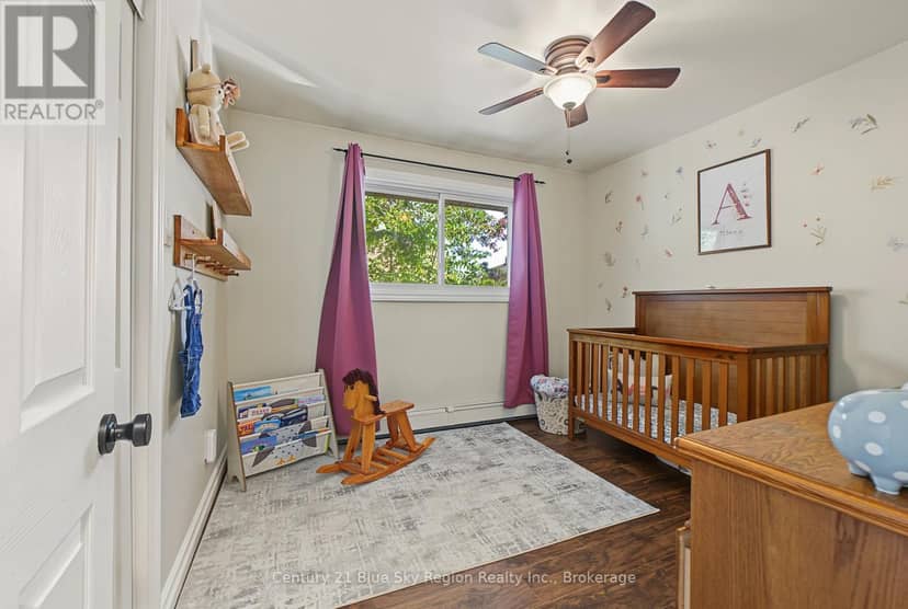 13 Milford Crescent — photo 21 of 40