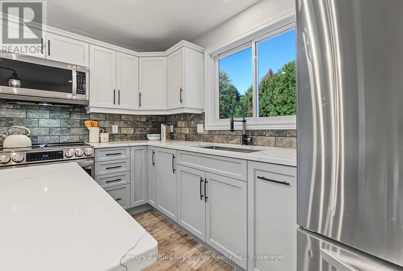 13 Milford Crescent — photo 8 of 40