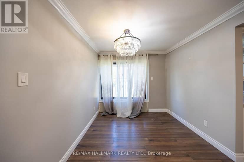 109 Thickson Road S — photo 13 of 40