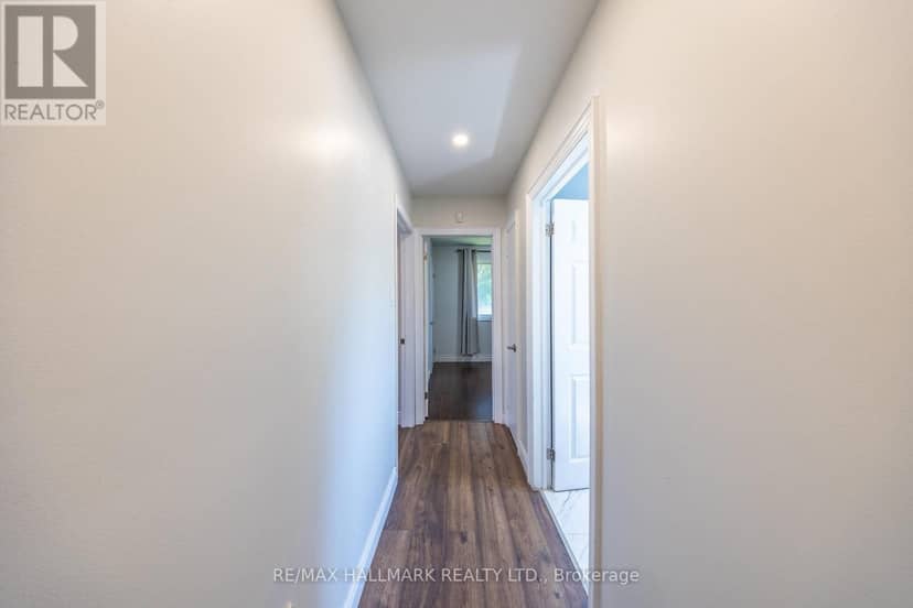 109 Thickson Road S — photo 27 of 40