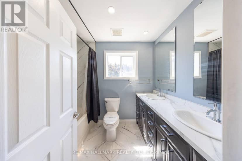 109 Thickson Road S — photo 29 of 40