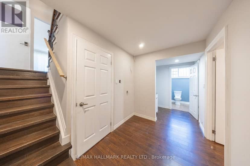 109 Thickson Road S — photo 36 of 40