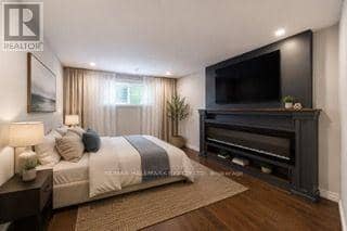 109 Thickson Road S — photo 4 of 40