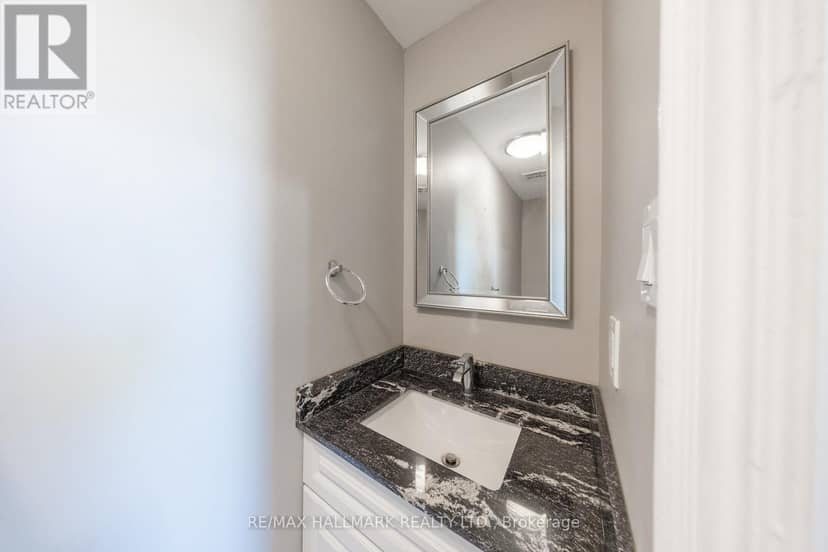 109 Thickson Road S — photo 8 of 40