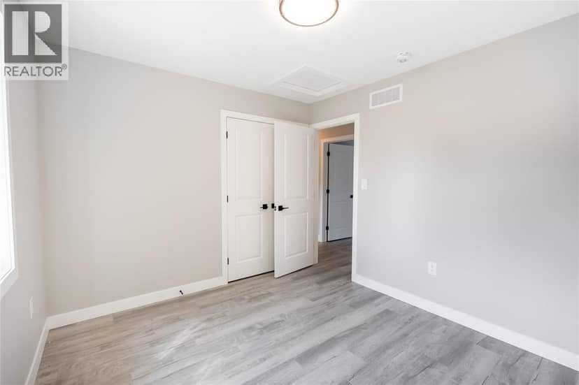 4009 Greenwood STREET — photo 15 of 28