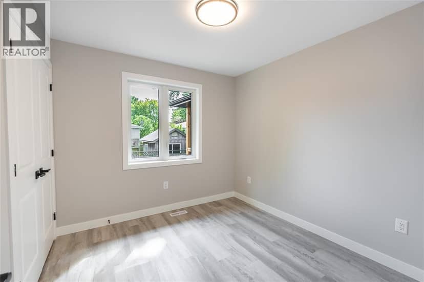 4009 Greenwood STREET — photo 16 of 28