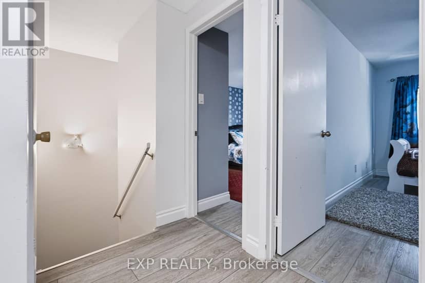 2 - 2669 Southvale Crescent E — photo 24 of 40