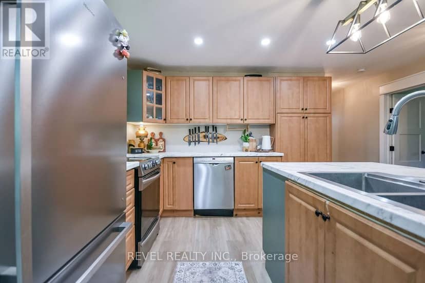 3267 Albany Street — photo 12 of 40
