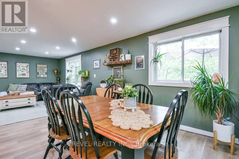 3267 Albany Street — photo 17 of 40