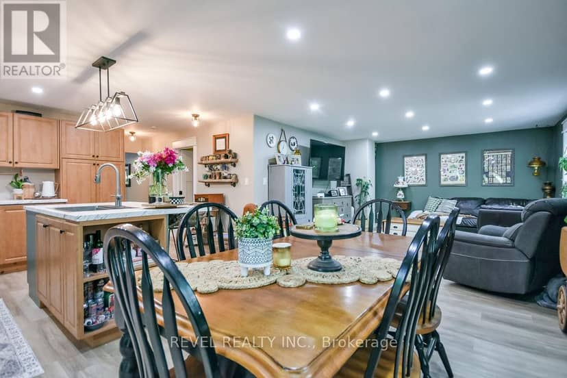 3267 Albany Street — photo 18 of 40