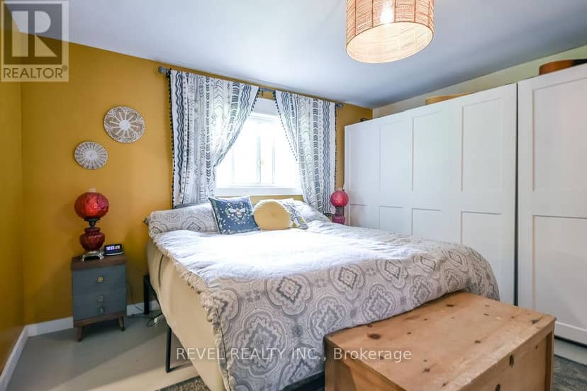 3267 Albany Street — photo 23 of 40