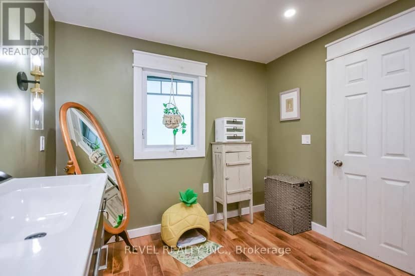 3267 Albany Street — photo 25 of 40