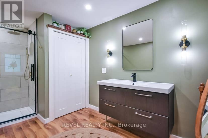 3267 Albany Street — photo 26 of 40