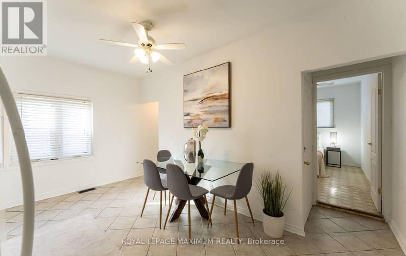 376 McRoberts Avenue, Toronto, photo 5