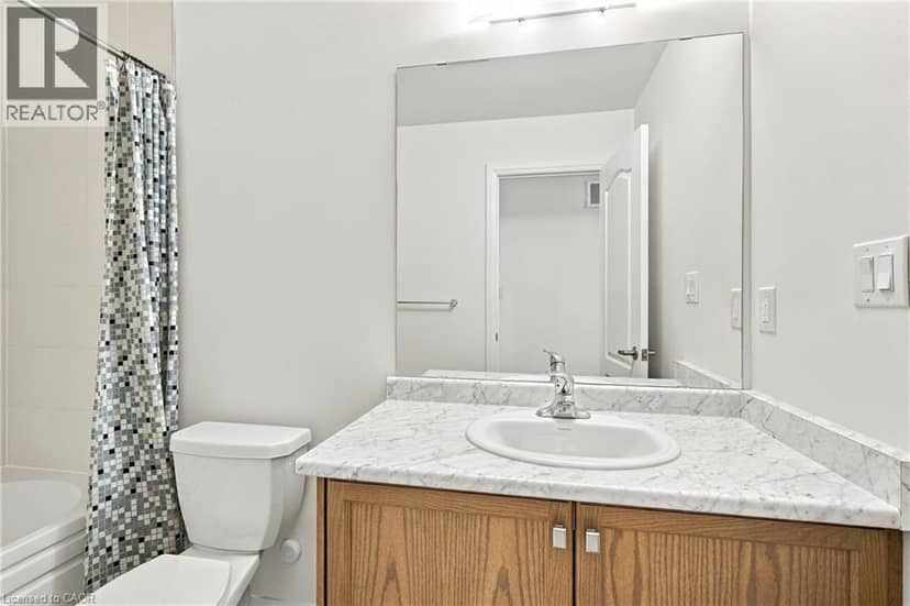 57 NORWICH Crescent — photo 15 of 28