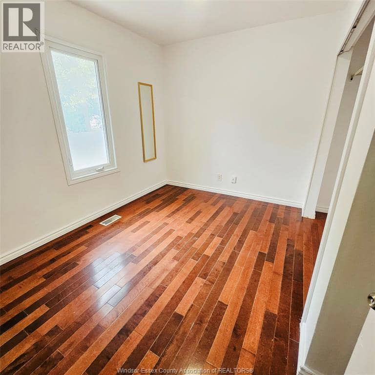 1197 Albert — photo 10 of 33