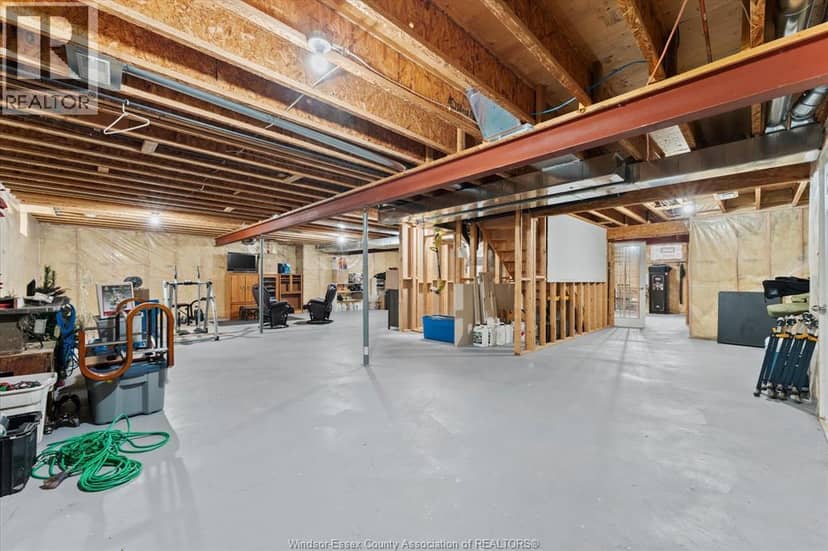 1031 Huntington BOULEVARD — photo 31 of 39