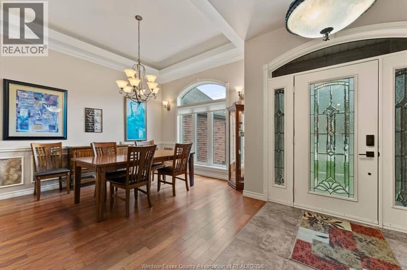 1031 Huntington BOULEVARD — photo 5 of 39