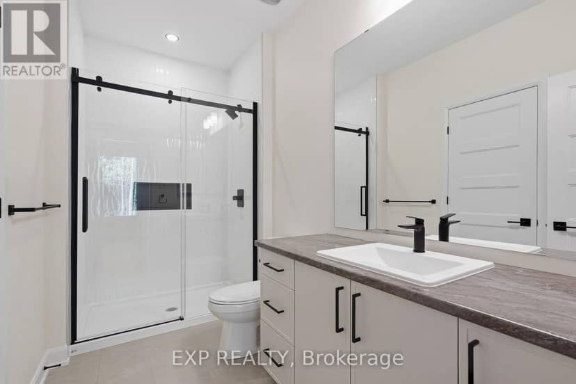 54 Hughes Circle — photo 17 of 29