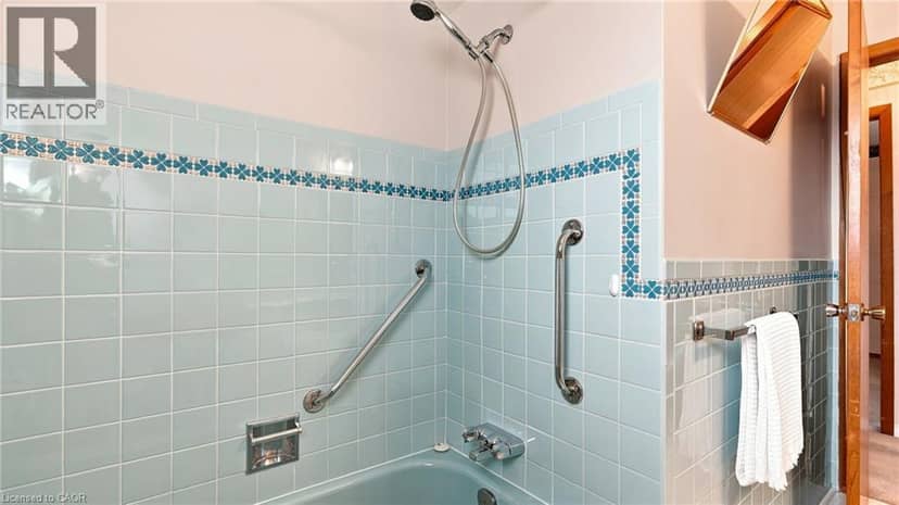 18 GLEN CASTLE Drive — photo 18 of 40
