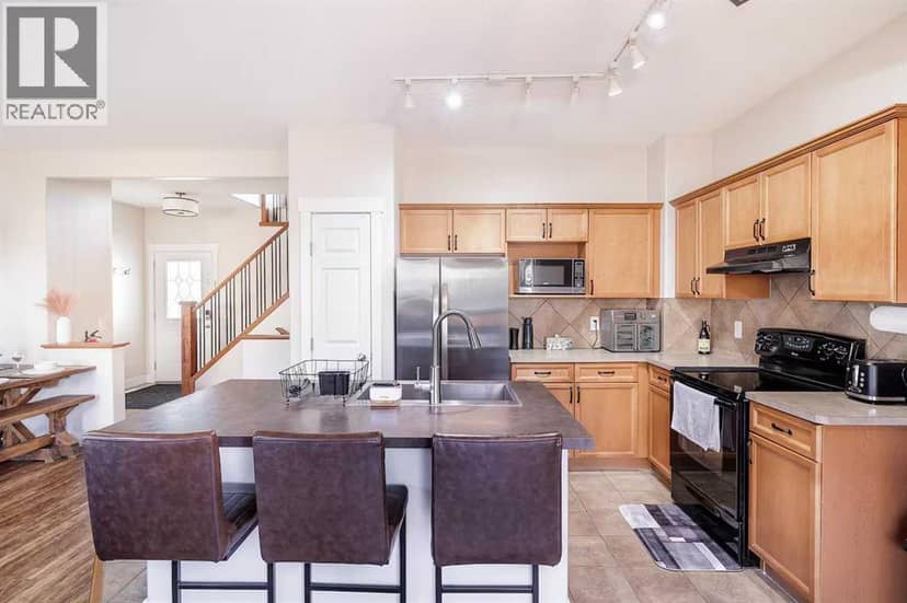 235 Cougar Plateau Way SW, Calgary, photo 6