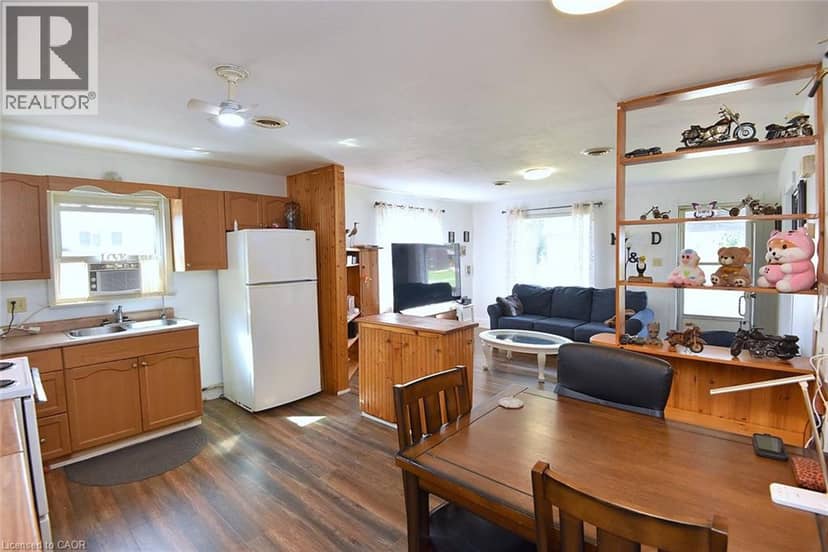 8 CHESTNUT Street, Port Rowan, photo 7