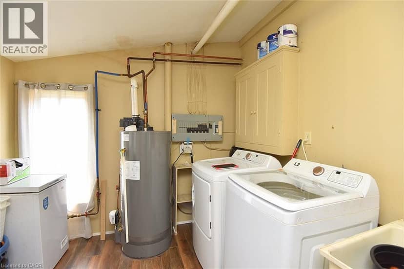 8 CHESTNUT Street — photo 13 of 24