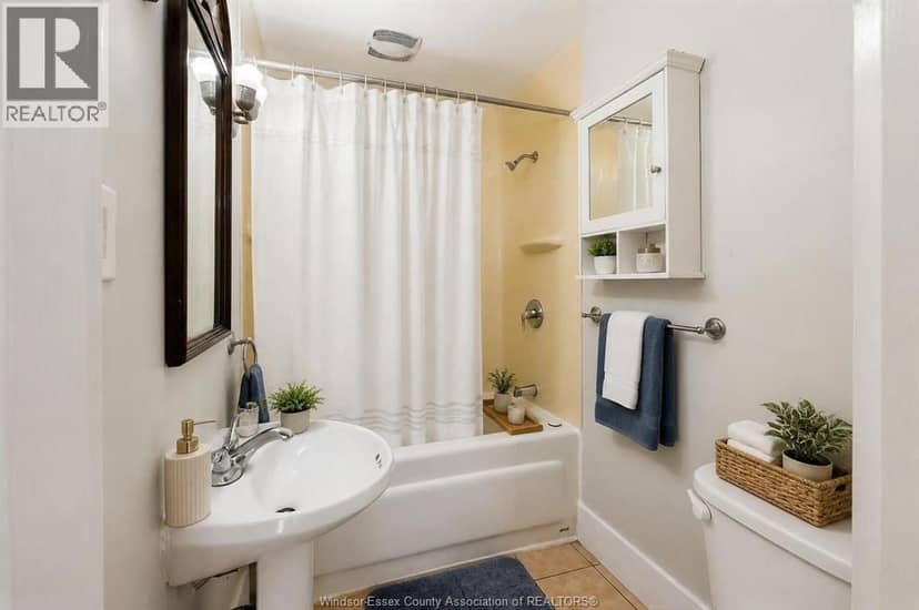 1054 Josephine — photo 16 of 28