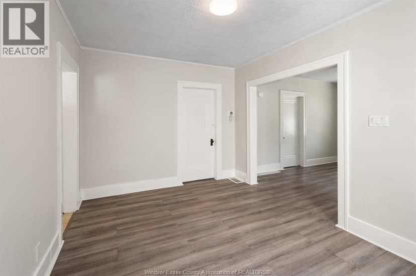 1054 Josephine — photo 8 of 28