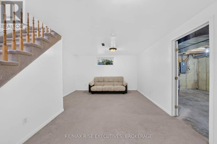 254 Ellesmeer Avenue — photo 20 of 40