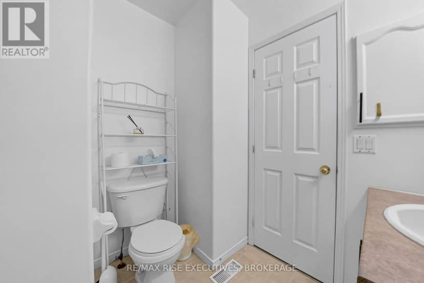 254 Ellesmeer Avenue — photo 31 of 40