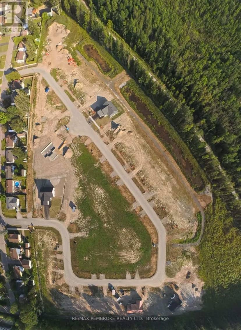 12 Eddy Crescent — photo 12 of 16