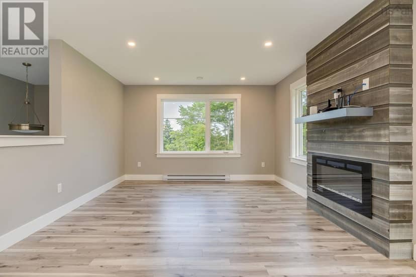 105 Coltsfoot Lane — photo 8 of 40