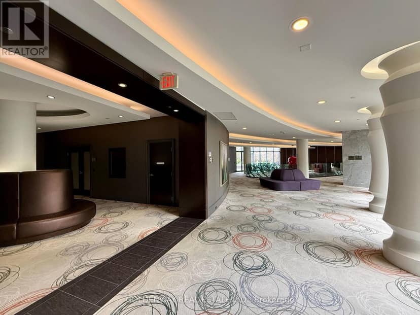 110 - 5168 Yonge Street — photo 23 of 34