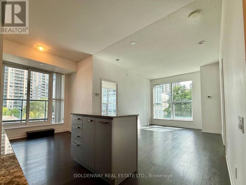 110 - 5168 Yonge Street — photo 5 of 34