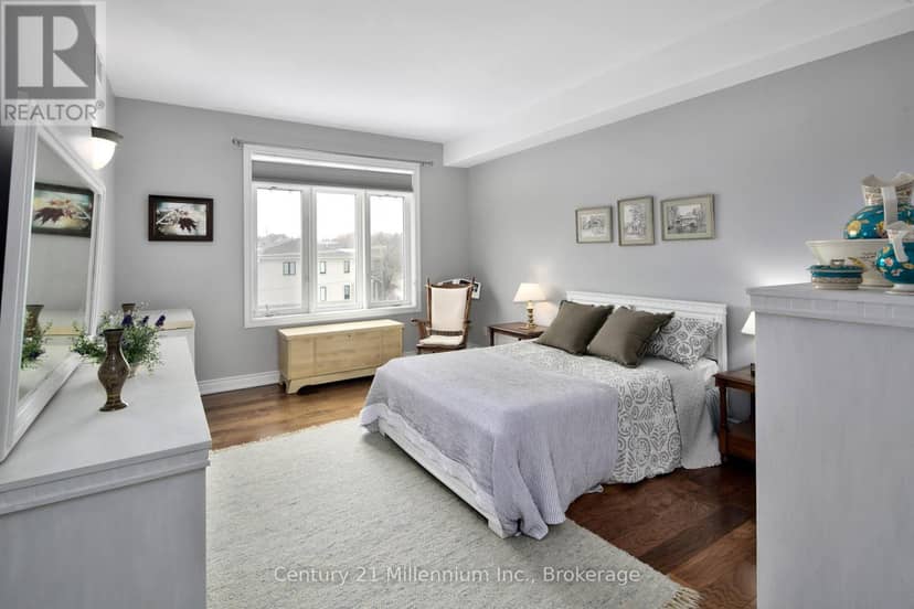 407 - 10 Bay Street E — photo 19 of 34