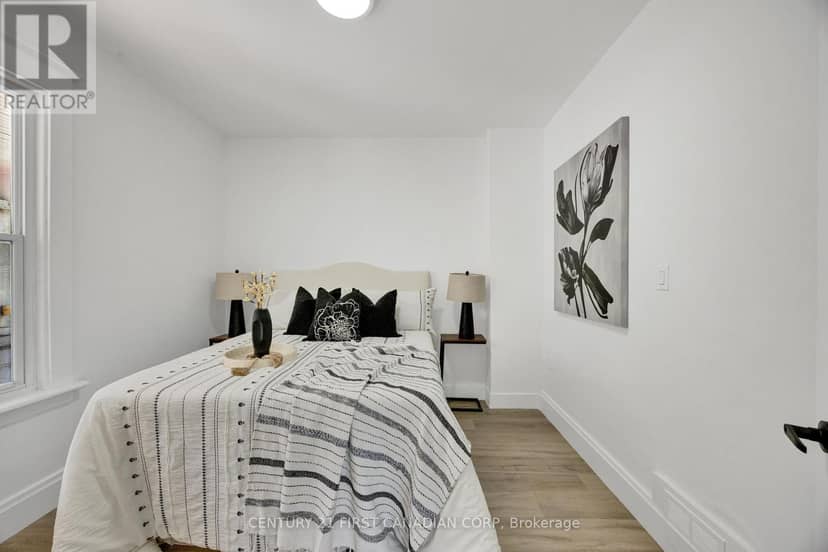 328 Oakland Avenue — photo 21 of 39