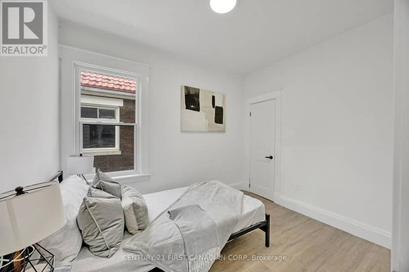 328 Oakland Avenue — photo 23 of 39