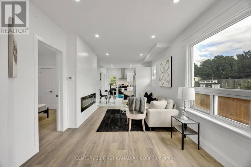 328 Oakland Avenue — photo 8 of 39