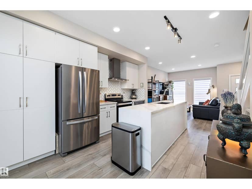7817 Yorke Rd NW — photo 11 of 40