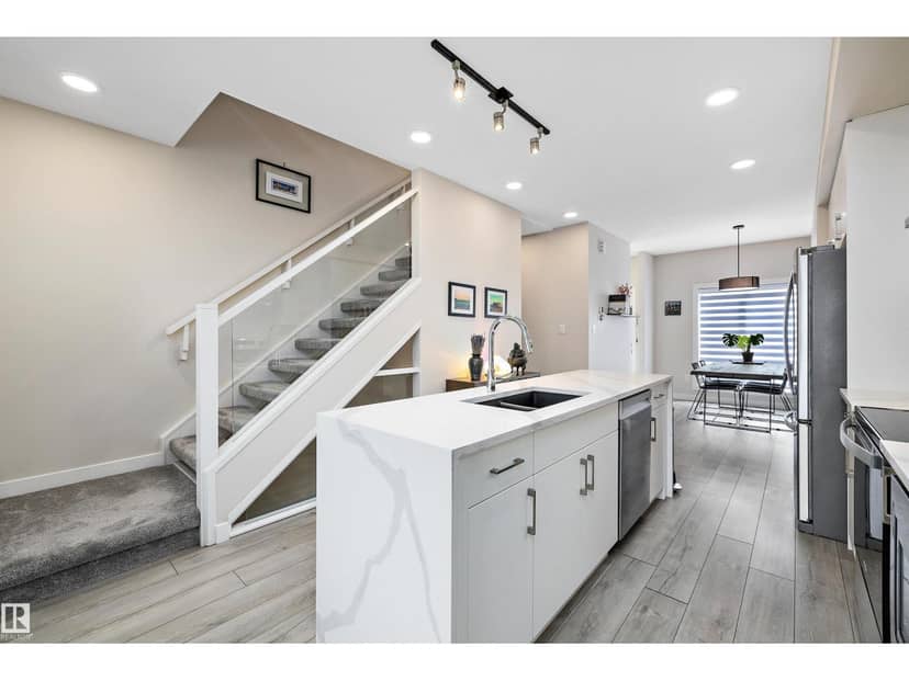 7817 Yorke Rd NW — photo 9 of 40