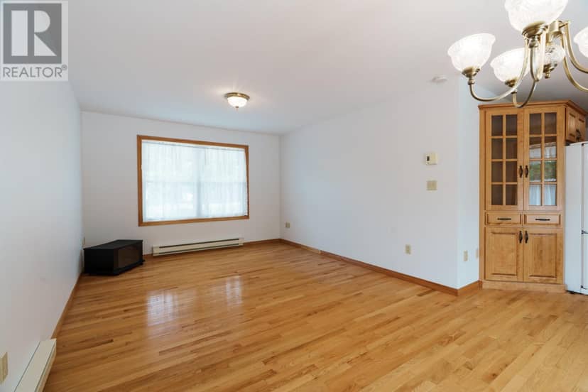 49 MOUNT HERBERT Road — photo 7 of 19