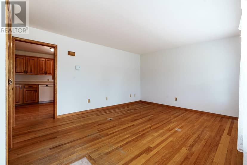 49 MOUNT HERBERT Road — photo 10 of 19