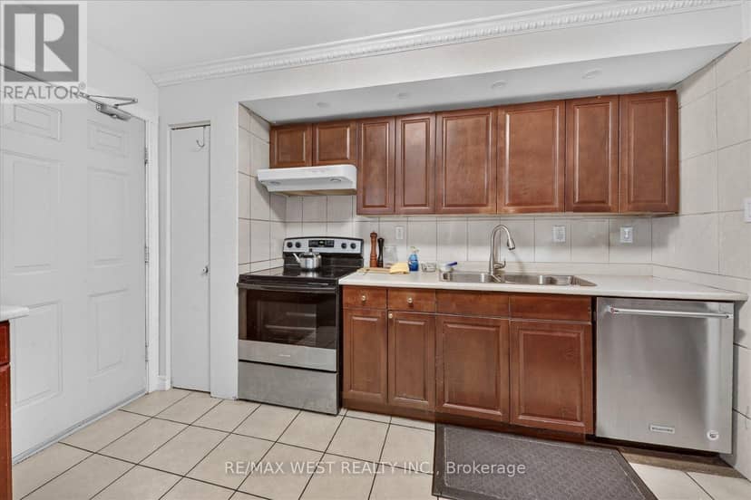 66 Bushwood Court — photo 9 of 34