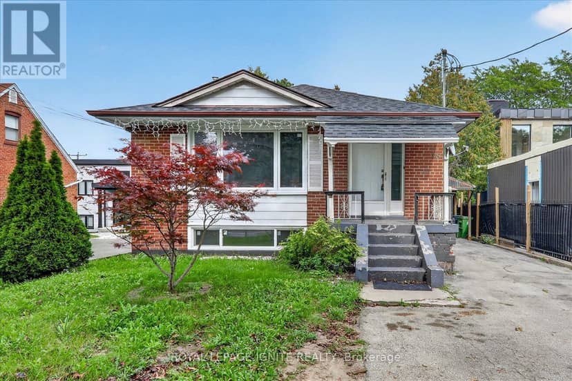 1197 Pharmacy Avenue, Toronto