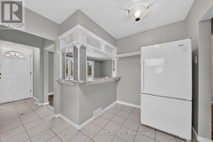 1197 Pharmacy Avenue — photo 10 of 39