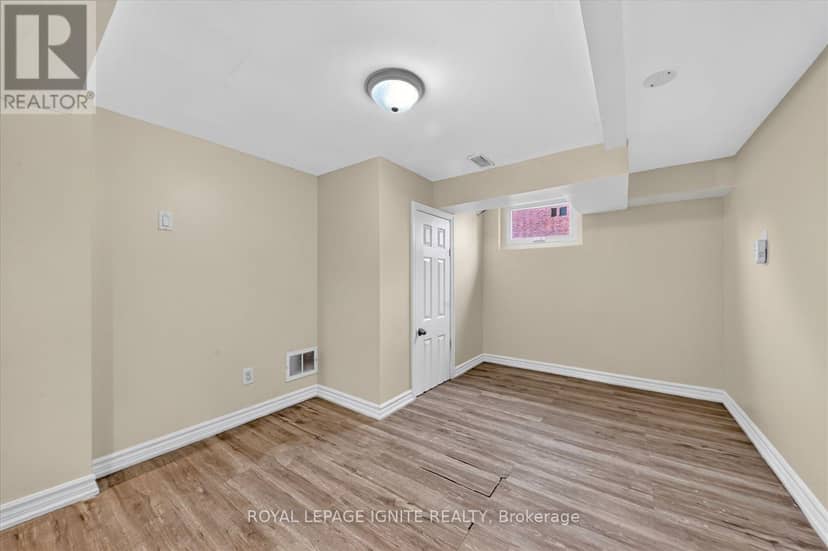 1197 Pharmacy Avenue — photo 26 of 39