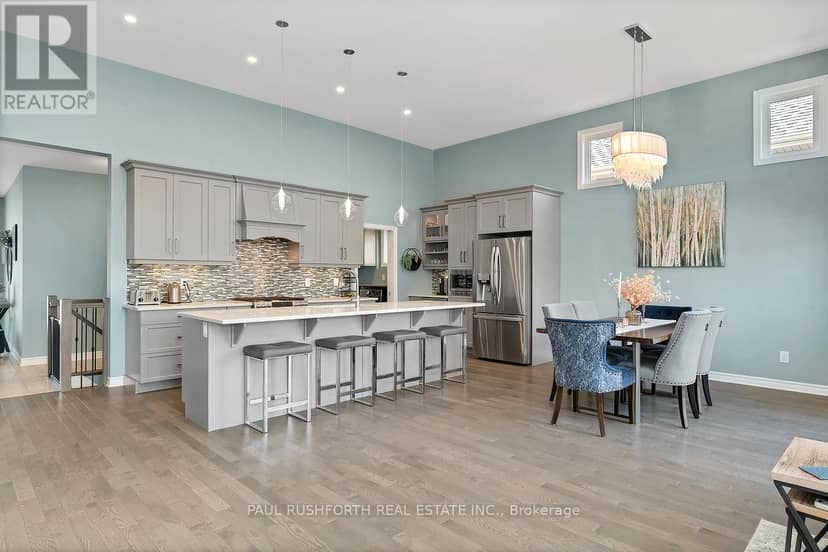 332 De L'etang Street — photo 11 of 40